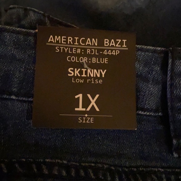 Plus Jeans - Picture 8 of 8